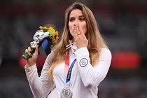 Vận động viên Ba Lan bán đấu giá huy chương bạc Olympic