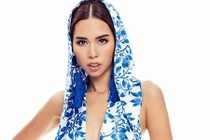 Bí mật ít ai biết sau váy áo quá hiểm của Hà Anh