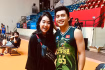 Nữ tiếp viên hàng không vừa được hot boy bóng rổ cầu hôn