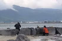 Cha sát hại con gái 8 tuổi: Người thân nghĩ bé vẫn sống yên ổn với bố