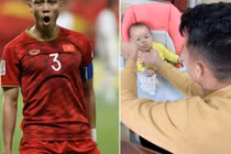 Video: Không ngờ đội trưởng Quế Ngọc Hải chăm con khéo thế này