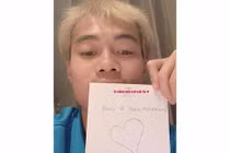 Văn Toàn đăng ảnh kỷ niệm 4 năm yêu với bạn gái sau trận thắng Jordan