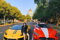 Tiểu thư khoe được mẹ tặng cho cả "một con đường trăm tỷ đồng"