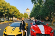 Tiểu thư khoe được mẹ tặng cho cả "một con đường trăm tỷ đồng"