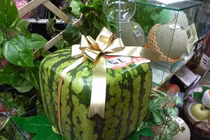 Video: Dưa hấu vuông và những cách tạo hình trái cây độc đáo