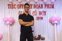 Chàng trai cao 2,2 m không có ý định tìm bạn gái vì nỗi sợ khó nói