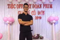 Chàng trai cao 2,2 m không có ý định tìm bạn gái vì nỗi sợ khó nói