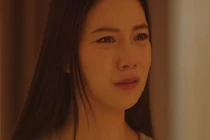 Sinh con xong, một năm sau tôi mới dám ôm con về nhà chồng