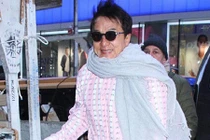 Thành Long vẫn thản nhiên thế này khi con gái sống vất vưởng vỉa hè