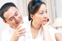 Bức ảnh họp lớp phơi bày sự thật về người vợ tôi hết mực tin tưởng