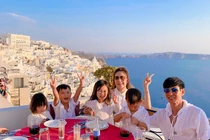 Kỳ nghỉ hè sang chảnh của cậu ấm cô chiêu nhà sao Việt