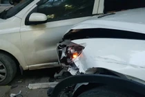 Video: Hãi hùng CX5 hóa 'xe điên', tông loạt xe máy khi băng qua đường