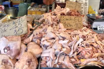 Chân gà rẻ mấy cũng không nên mua nếu bạn phát hiện điều này