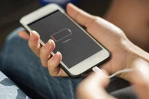 Mỗi tháng làm việc này 1 lần, pin điện thoại “cùi” cũng khỏe như trâu