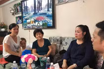 Cát Phượng gây xôn xao khi làm điều này với Anh Vũ