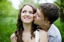 Biết bị vợ cho "nuôi con tu hú", trai trẻ vẫn chần chừ không dám bỏ