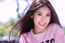 Khổng Tú Quỳnh tỏ thái độ trước sự thương hại của "tình địch" 7 năm trước