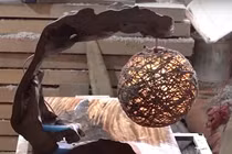 Video: Phế liệu tưởng chỉ vứt bỏ, ai dè thành đồ nội thất sang chảnh