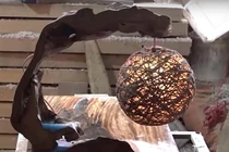 Video: Phế liệu tưởng chỉ vứt bỏ, ai dè thành đồ nội thất sang chảnh