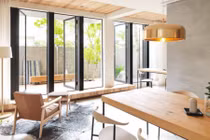 Nhà cũ 50 năm tuổi đẹp lung linh sau khi được cải tạo