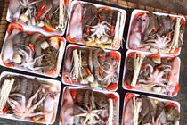 Vì sao set nhân lẩu hải sản tươi giá rẻ giật mình chỉ 50 ngàn?