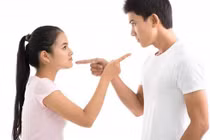 Sau 5 năm ruồng rẫy vợ con, chồng quay lại cùng lời nói sốc