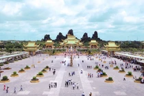 Khu du lịch Đại Nam của vợ chồng bà Nguyễn Phương Hằng khủng cỡ nào?