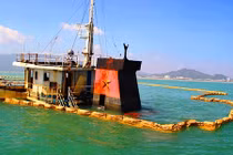 Giải cứu “nghĩa địa” tàu chìm giữa vịnh Quy Nhơn