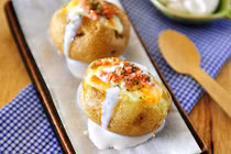 Video: Khoai tây nướng phô mai thơm lừng siêu hấp dẫn