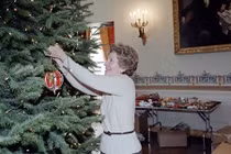 Những Giáng sinh đầu tiên ở Nhà Trắng: Từ thời Kennedy tới Trump