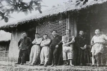 Văn nghệ và kháng chiến qua ống kính Trần Văn Lưu