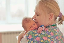 Giới siêu giàu Mỹ "điên cuồng" vung tiền để tìm vú em cho trẻ