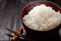 Những sai lầm khi ăn cơm khiến rước đủ bệnh vào người