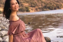 Nhan sắc tuổi 55 được chú ý như "người đàn bà đẹp" của showbiz