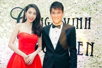 Công Vinh khóc nức nở, kể chuyện con gái không nhận ra bố