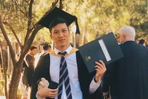 Chị em xôn xao vì "thầy giáo hot boy" tiết lộ chưa có bạn gái