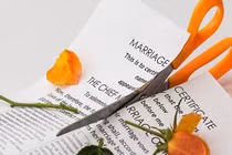 Người phụ nữ ly hôn chồng chỉ 3 phút sau khi kết hôn