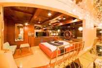 Sinh viên Nhật trả số tiền lớn để tận hưởng đêm Giáng sinh lãng mạn