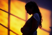 Giải mã 3 câu chuyện sinh con “khó tin nhất” thời hiện đại