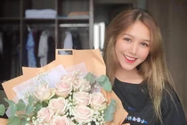 Hot girl 2K2 sở hữu mặt xinh, body gợi cảm ngỡ là gái Tây