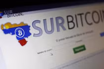 "Cuối đường hầm", dân Venezuela đào bitcoin thoát khủng hoảng