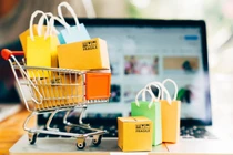 Người phụ nữ nghiện mua sắm tới mức liền tay mua luôn... một tấn gạo