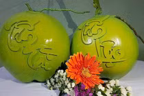 Dừa khắc chữ được "hét" giá 800 ngàn một quả tại Hà Nội