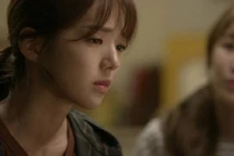 Vợ ngây ngô tư vấn tình cảm của bạn thân cướp chồng mình