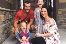 Chồng ngoại tình, giết vợ con và lời khẩn cầu xót xa của con gái