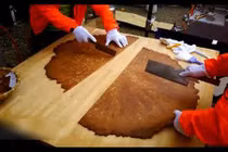 Video: Xem người Nhật chế biến món bánh khổng lồ ngon ngất ngây