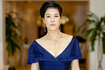 Tuổi 49 đẹp mặn mà của ca sĩ Thu Phương