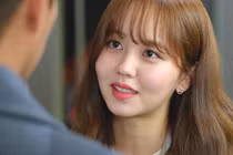 Gái xinh nhận trái đắng khi muốn đổi đời nhờ người nước ngoài