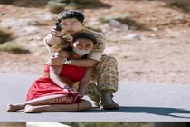 Sao nhí Tây từng đóng Hậu Duệ Mặt Trời lột xác sau 4 năm