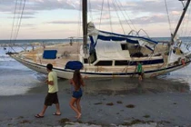 Hàng loạt tàu ma bí ẩn liên tục dạt vào bờ biển Mỹ